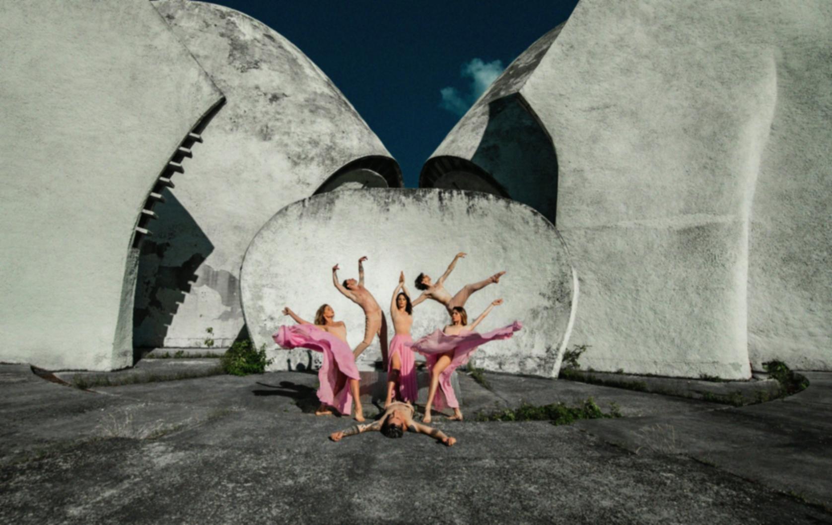 Sessione di hip hop con focus su movimento e ritmo